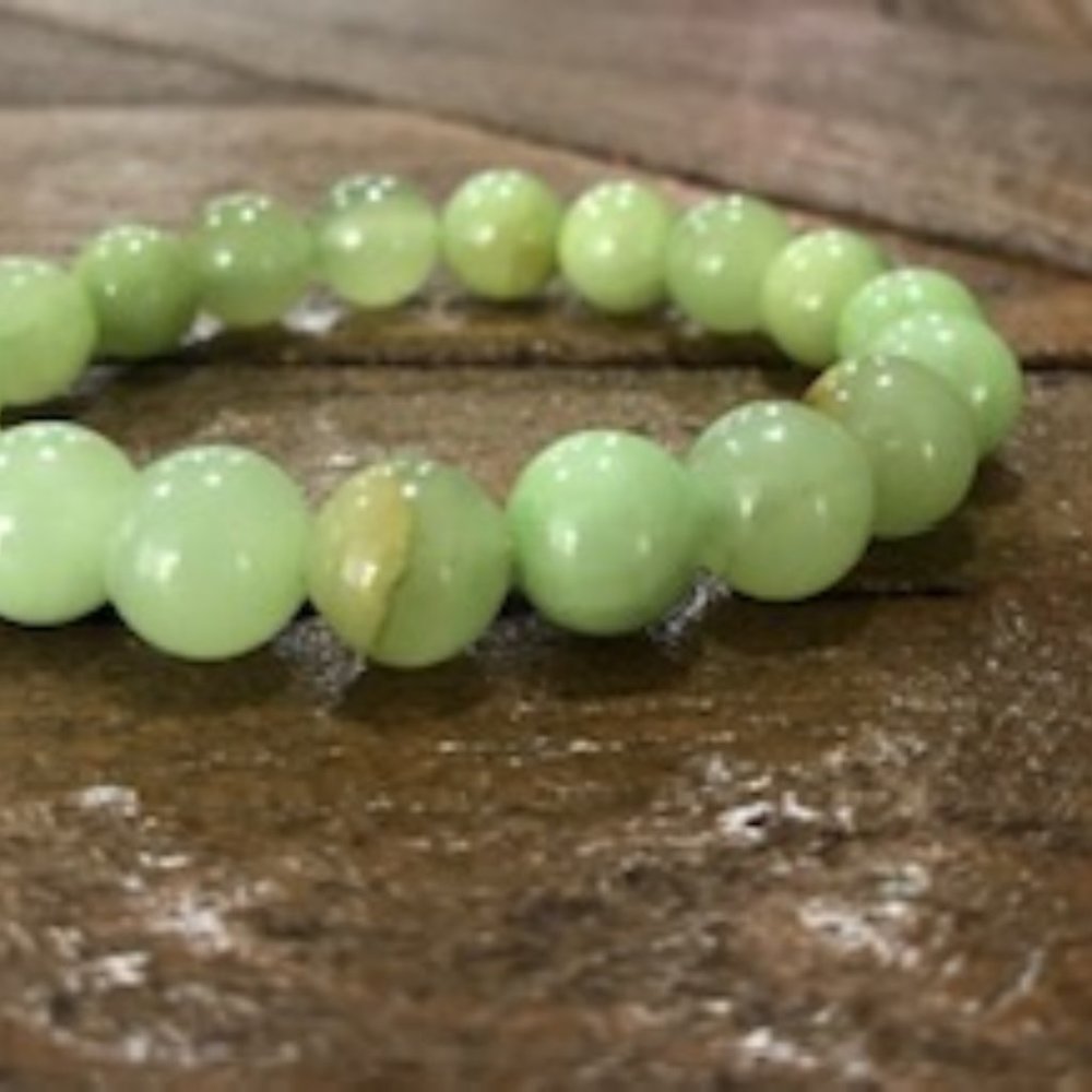 Flower Jade Bead Bracelet